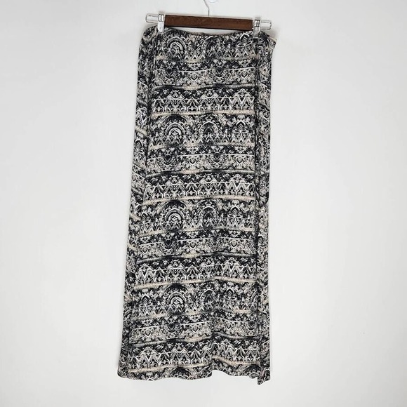 J. Jill Dresses & Skirts - J. Jill Women's Maxi A-Line Skirt - Elastic Waist Boho Print Size M